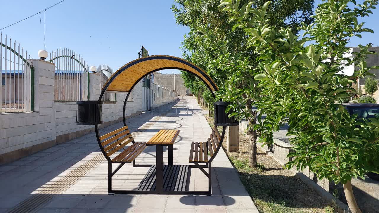 نصب سه عدد آلاچیق در فضاهای عمومی شهر خنجین