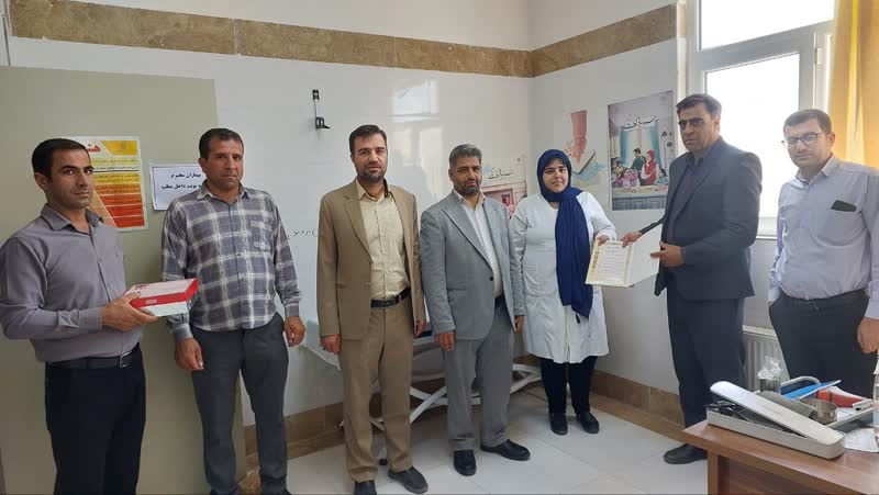 تجلیل از پزشکان شهر خنجین به مناسبت روز پزشک