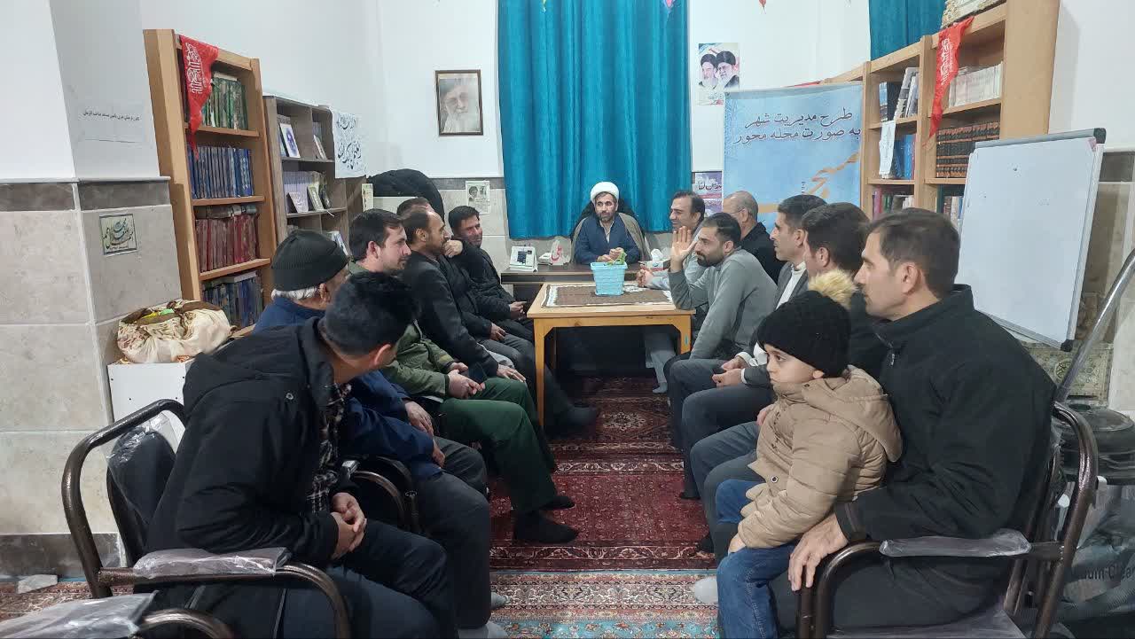 دومین جلسه شورای پیشرفت محله  با حضور شهردار خنجین