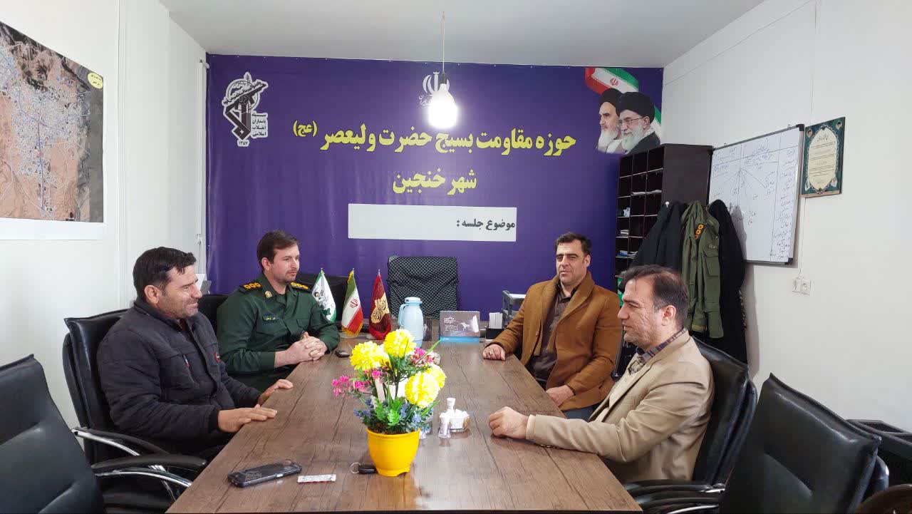 تجلیل از فرمانده حوزه مقاومت بسیج حضرت ولیعصر(عج) خنجین به مناسبت روز پاسدار