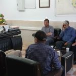 جمعی از شهروندان خنجین با حضور در دفتر شهردار، از تلاش‌ها و خدمات پرسنل شهرداری خنجین در اجرای پروژه‌های عمرانی و آسفالت معابر سطح شهر تقدیر و تشکر کردند.